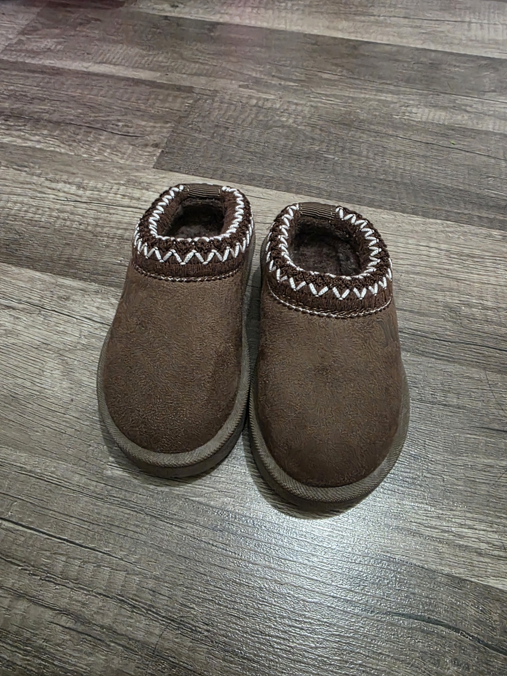 Hurley Kids Brown Slip-On Cozy Slippers with White Stitching